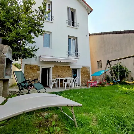 Holiday home Jolie Maison Entre Paris Et Disneyland *